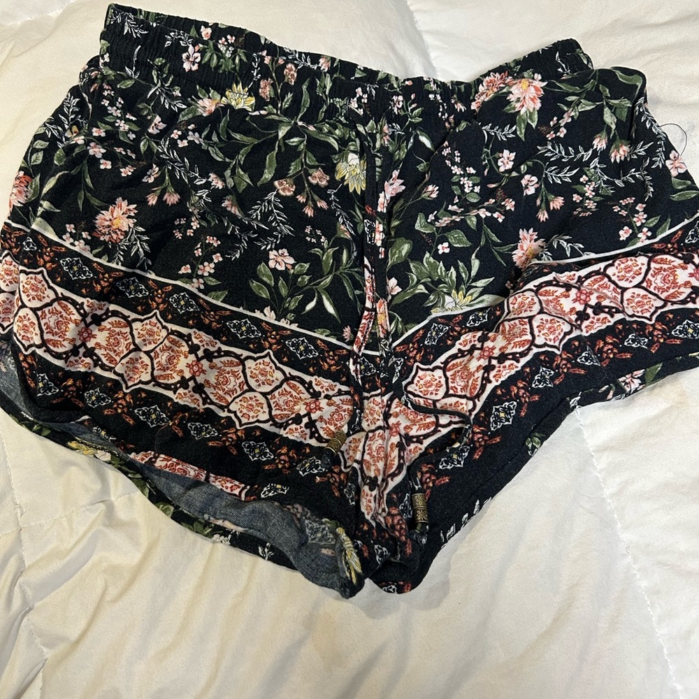 Floral Black Women's Shorts